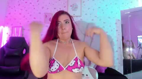 emmaa00_ online show from August 8, 2026, 7:16 pm