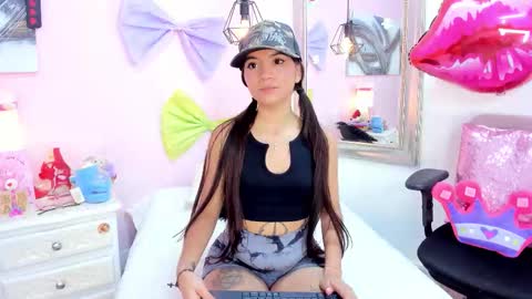 Snapshot of emmaa_sandoval chatting on March 3, 2026, 8:15 pm Emma online show from March 3, 2026, 8:15 pm