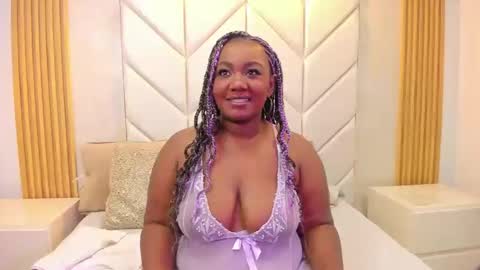 EmmaBrantt  online show from November 5, 2025, 3:39 am