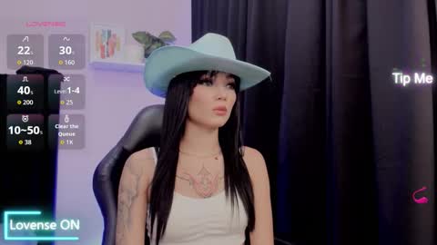Snapshot of emmabridgerton chatting on October 25, 2025, 8:25 pm Emma  online show from October 25, 2025, 8:25 pm