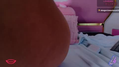 Snapshot of emmacrush chatting on November 20, 2025, 11:48 pm Welcome Im yosein Your love is my passion activate it with your tips and enjoy with me online show from November 20, 2025, 11:48 pm