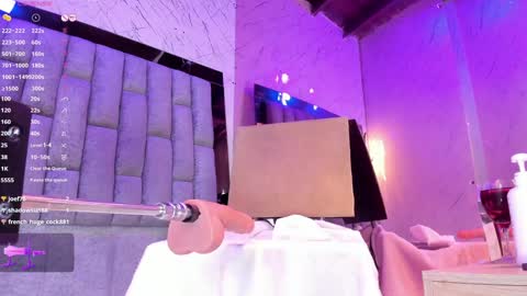 Snapshot of emmaduque chatting on December 15, 2024, 11:20 pm Emma Duque online show from December 15, 2024, 11:20 pm