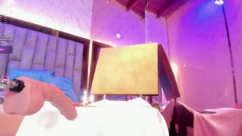 Snapshot of emmaduque chatting on March 3, 2025, 2:04 am Emma Duque online show from March 3, 2025, 2:04 am