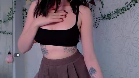 Snapshot of emmae__ chatting on October 10, 2025, 9:41 am Emma online show from October 10, 2025, 9:41 am