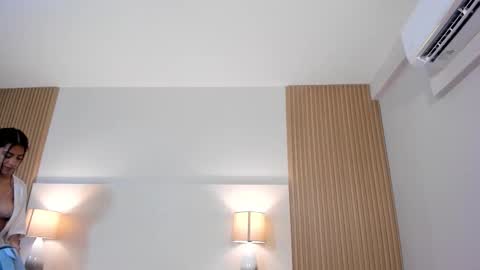 emmaespencer  online show from February 21, 2026, 11:11 am