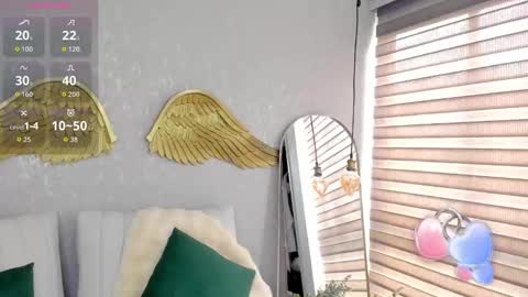  Emma Ferrary  online show from November 9, 2025, 2:26 pm