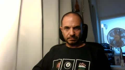 Ariel online show from June 14, 2026, 9:17 pm