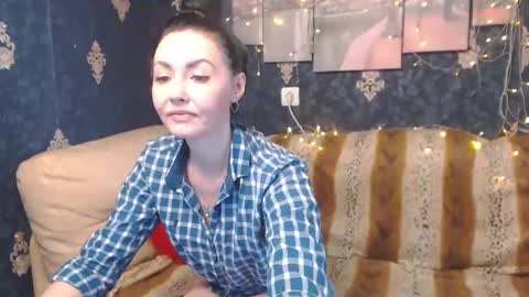 EmmaGoldX online show from December 15, 2024, 7:35 am