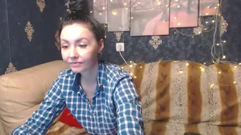 EmmaGoldX online show from December 15, 2024, 10:39 am