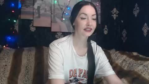 EmmaGoldX online show from February 19, 2025, 5:06 pm