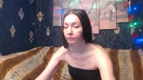 EmmaGoldX online show from March 6, 2025, 9:47 am