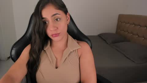 Snapshot of emmagrace99 chatting on July 29, 2026, 1:37 am Jennifer online show from July 29, 2026, 1:37 am