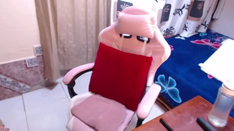 Andrea online show from June 25, 2026, 2:43 pm