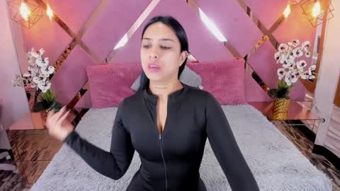 Snapshot of emmahill1 chatting on December 20, 2024, 11:10 am EMMA HILL online show from December 20, 2024, 11:10 am