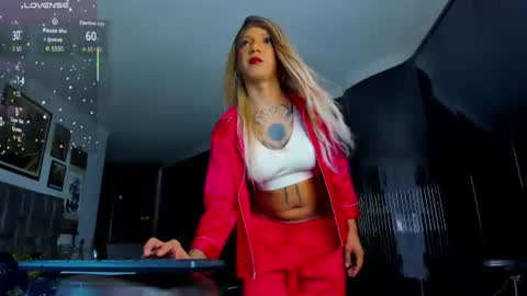 Snapshot of emmahills_sex chatting on July 23, 2026, 1:41 am Emma online show from July 23, 2026, 1:41 am