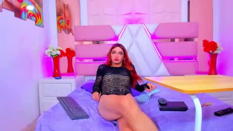Emma Hilton online show from June 5, 2026, 10:59 pm