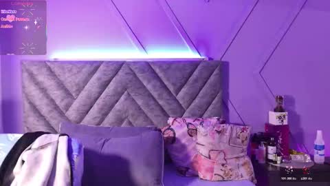  Emma  online show from November 30, 2025, 4:05 am