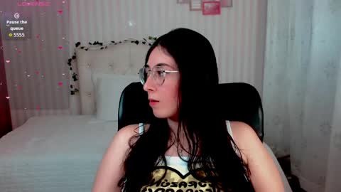 Emmas Room online show from March 25, 2026, 1:11 am