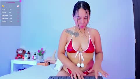 Emma Rogers online show from December 22, 2024, 12:38 pm