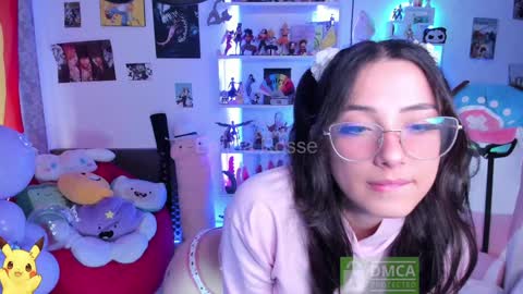 Snapshot of emmarosse11 chatting on February 8, 2025, 5:29 pm Emma online show from February 8, 2025, 5:29 pm