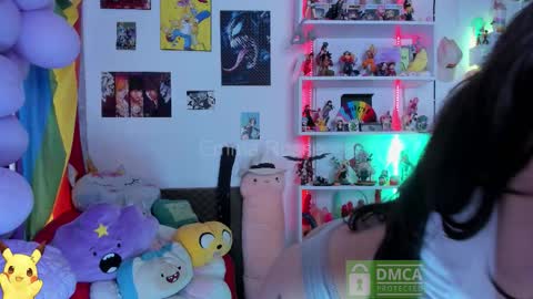 Emma online show from November 19, 2025, 5:46 pm