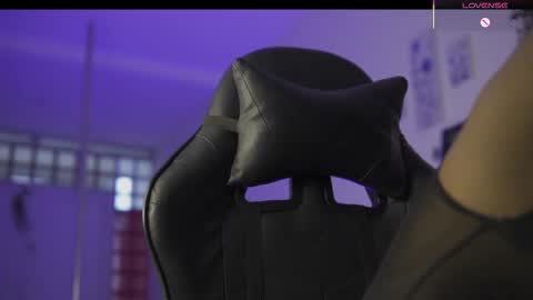 Snapshot of emmasanzoficial chatting on February 23, 2026, 11:51 am Sara online show from February 23, 2026, 11:51 am