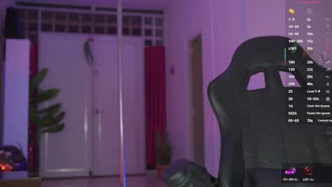 Snapshot of emmasanzoficial chatting on February 25, 2026, 10:03 am Sara online show from February 25, 2026, 10:03 am