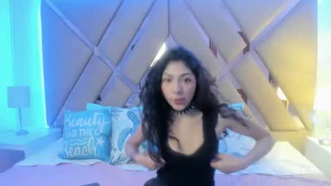 Snapshot of emmaskinny_ chatting on September 23, 2025, 1:58 pm Emma online show from September 23, 2025, 1:58 pm