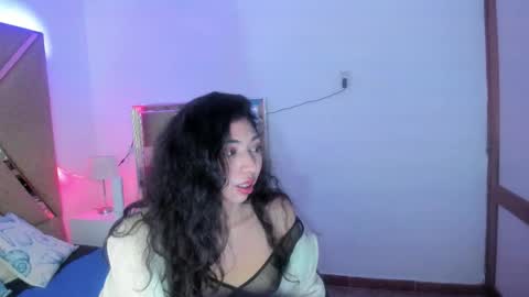 Snapshot of emmaskinny_ chatting on October 15, 2025, 2:50 pm Emma online show from October 15, 2025, 2:50 pm