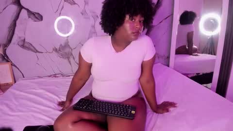 emmastarkx online show from February 4, 2026, 9:53 pm