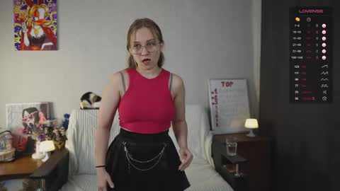 Mia online show from September 11, 2025, 3:45 pm