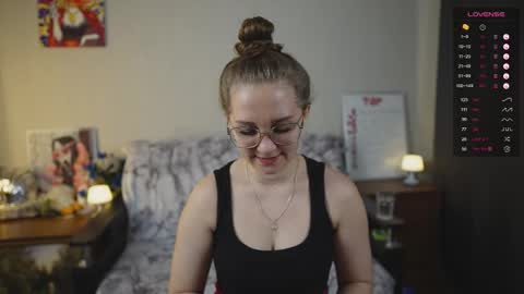 Mia online show from September 25, 2025, 3:05 pm