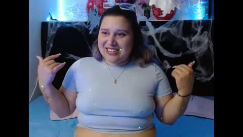 Snapshot of emmatower chatting on October 15, 2025, 7:47 pm emmatower online show from October 15, 2025, 7:47 pm