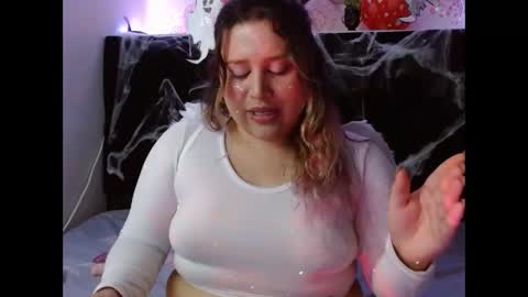 Snapshot of emmatower chatting on October 29, 2025, 8:54 pm emmatower online show from October 29, 2025, 8:54 pm