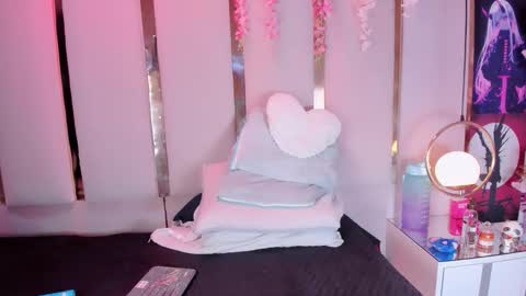 Snapshot of emmawilliams_2 chatting on March 2, 2026, 7:15 am emmawilliams_2 online show from March 2, 2026, 7:15 am