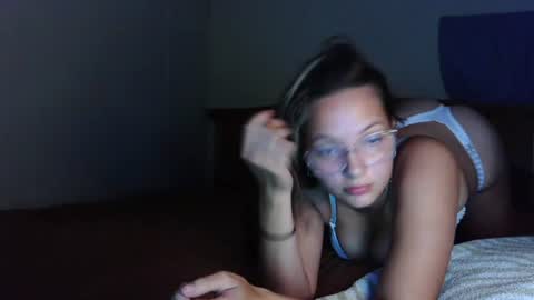 emme2552 online show from July 27, 2026, 12:28 am
