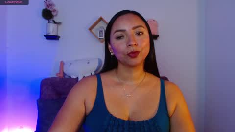 Emmi Cam online show from September 10, 2025, 2:44 am