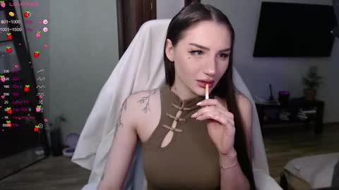 Emily online show from November 22, 2025, 4:22 am