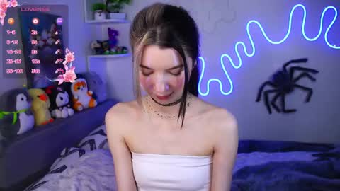 emmie_everly online show from May 8, 2026, 9:09 pm