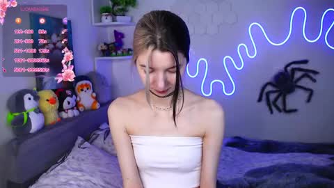 emmie_everly online show from May 14, 2026, 8:37 pm