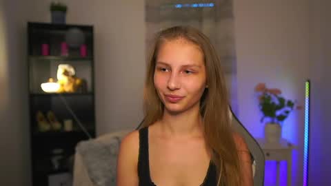 Emmie online show from June 7, 2026, 1:37 pm