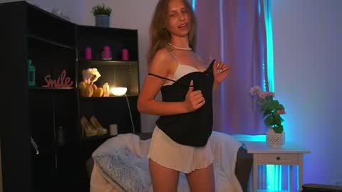 Emmie online show from August 1, 2026, 7:24 pm