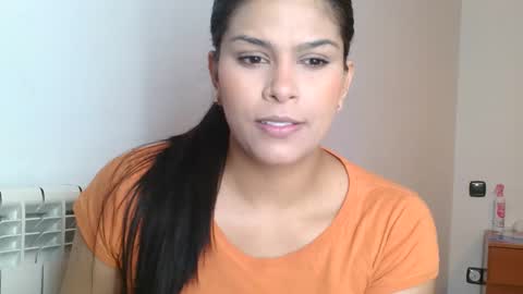 Snapshot of emmie_xxx chatting on September 16, 2025, 8:04 am emmie online show from September 16, 2025, 8:04 am