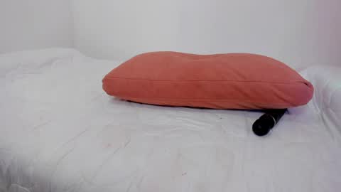 Snapshot of emmiejones_ chatting on April 11, 2026, 7:45 am Emmi online show from April 11, 2026, 7:45 am