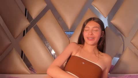 Snapshot of emmily_evans_ chatting on February 7, 2025, 5:07 pm emmily_evans_ online show from February 7, 2025, 5:07 pm