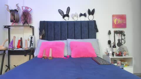 Snapshot of emmily_giraldo chatting on January 22, 2025, 11:56 am online show from January 22, 2025, 11:56 am