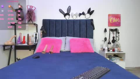 Snapshot of emmily_giraldo chatting on February 12, 2025, 11:51 am online show from February 12, 2025, 11:51 am