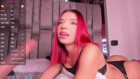 Snapshot of emmily_savage chatting on December 18, 2024, 4:20 am    online show from December 18, 2024, 4:20 am