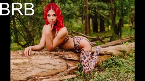 Snapshot of emmily_savage chatting on December 28, 2024, 6:49 am    online show from December 28, 2024, 6:49 am