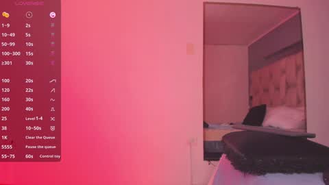 Snapshot of emmily_savage chatting on January 22, 2025, 7:14 am    online show from January 22, 2025, 7:14 am
